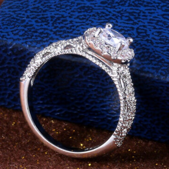 NEW Gorgeous 925 Sterling Silver Ring - Picture 4 of 12